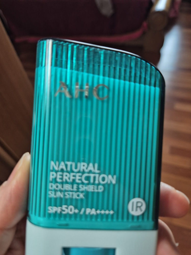 AHC (에이에이치씨) 내추럴 퍼펙션 프레쉬 선스틱 [SPF50+/PA++++] review image