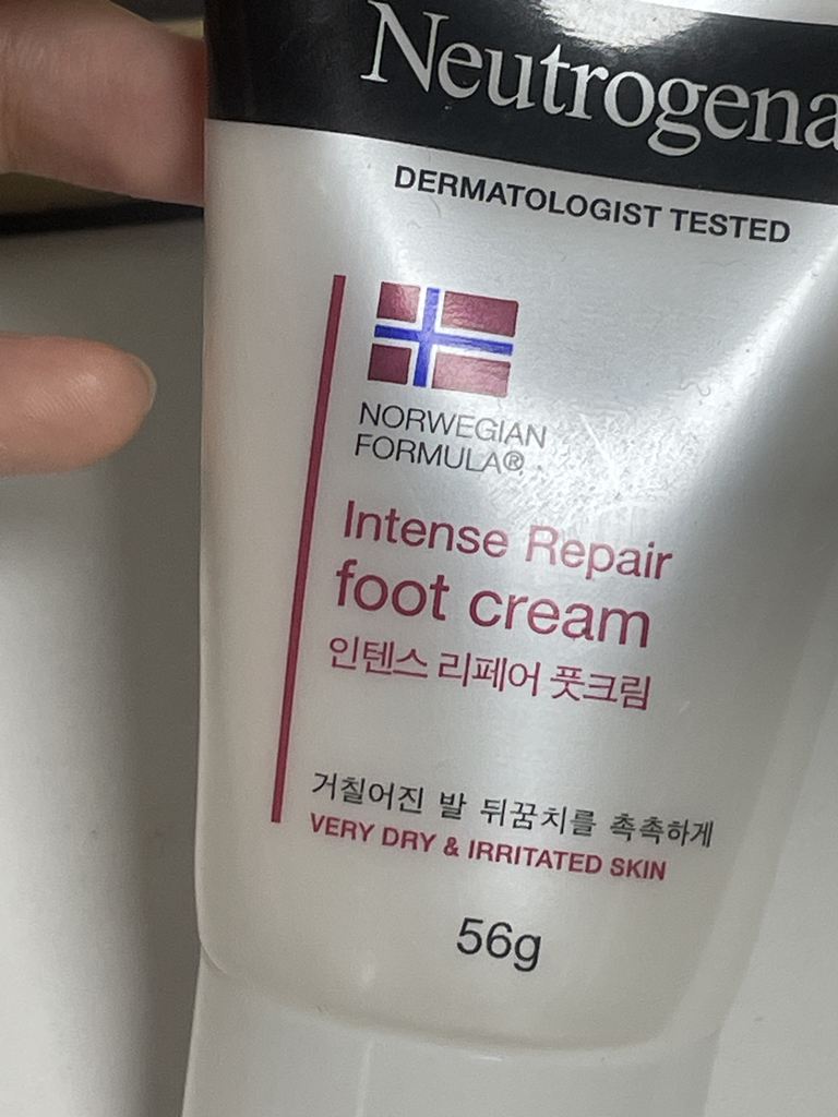 뉴트로지나 (Neutrogena) 인텐스 리페어 풋크림 review image