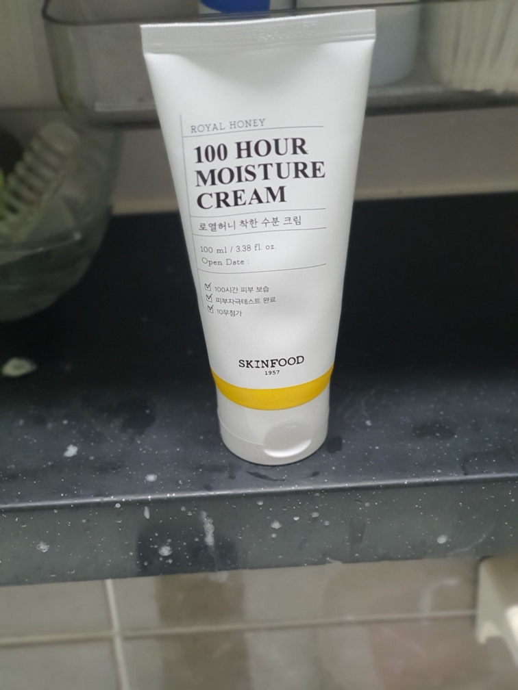 스킨푸드 (SKINFOOD) 로열허니 착한 수분 크림 review image