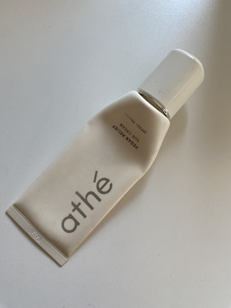아떼 (athe) 비건 릴리프 무기자차 선크림 [SPF50+/PA++++] review image