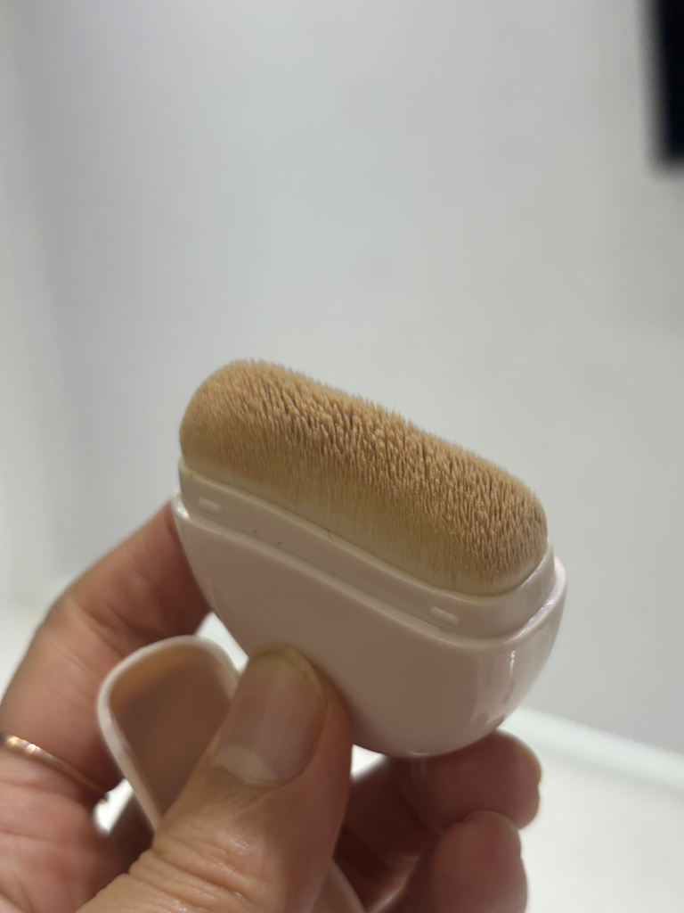 웨이크메이크 (wakemake) 워터 글로우 코팅밤 [SPF30/PA++] [02 바닐라아이보리] review image