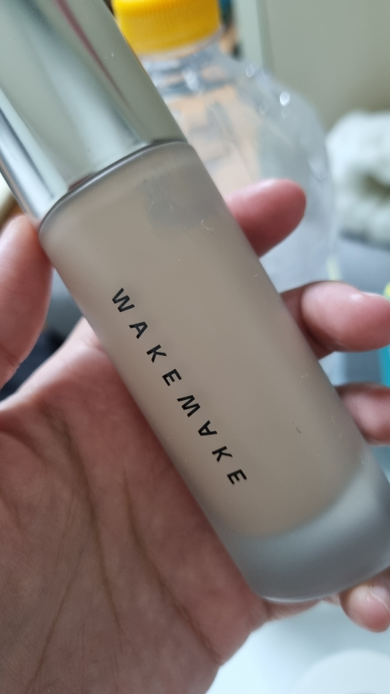 웨이크메이크 (wakemake) 워터 벨벳 커버 파운데이션 [SPF30/PA+++] [21 바닐라] review image