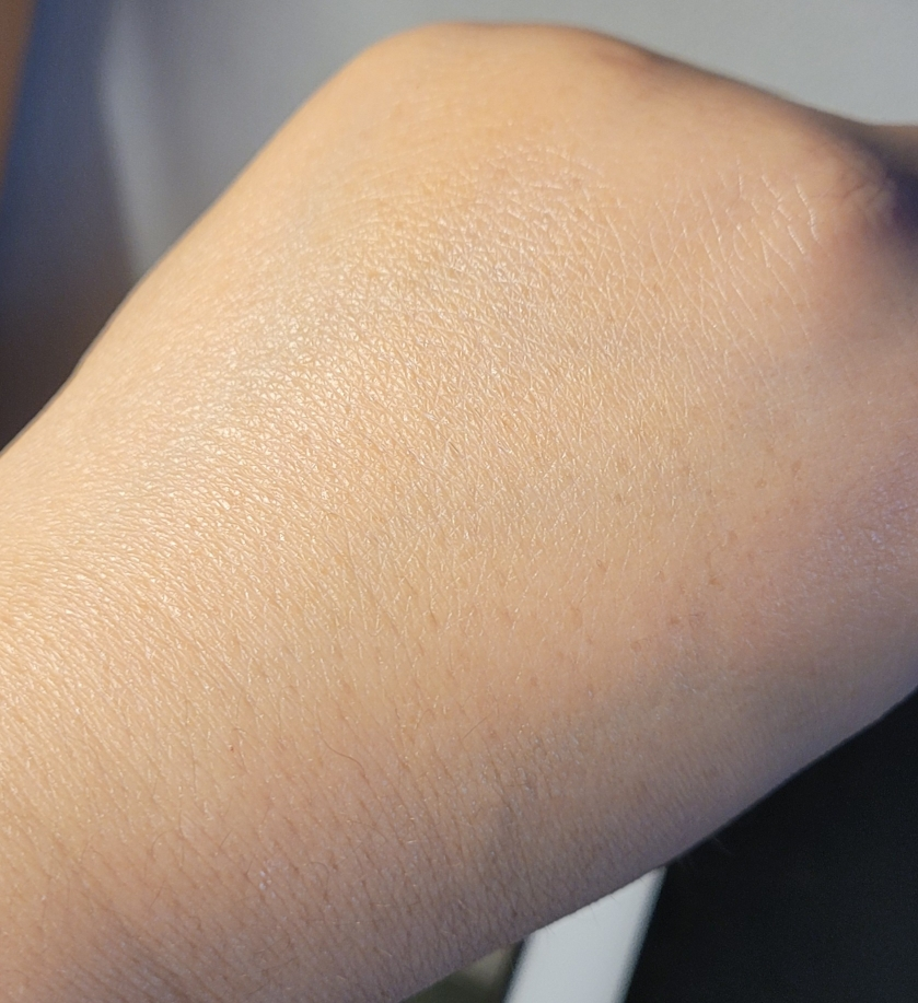 디어클레어스 (dearKlairs) 올 데이 에어리 무기자차 선크림 [SPF50+/PA++++] review image