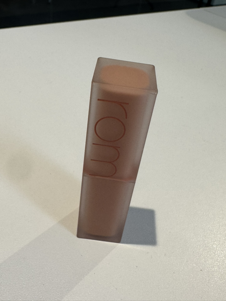 롬앤 (ROMAND) 제로 매트 립스틱 [21 스모크드베이지] review image