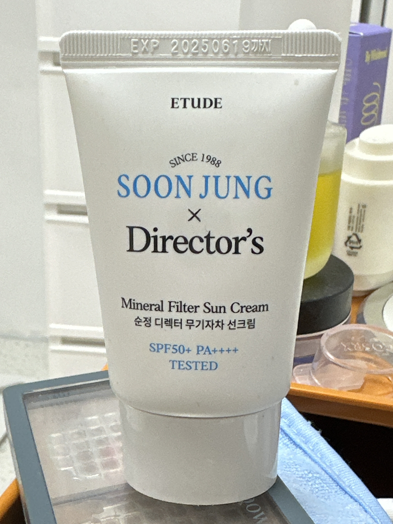 에뛰드 (ETUDE) 순정 디렉터 무기자차 선크림 [SPF50+/PA++++] review image
