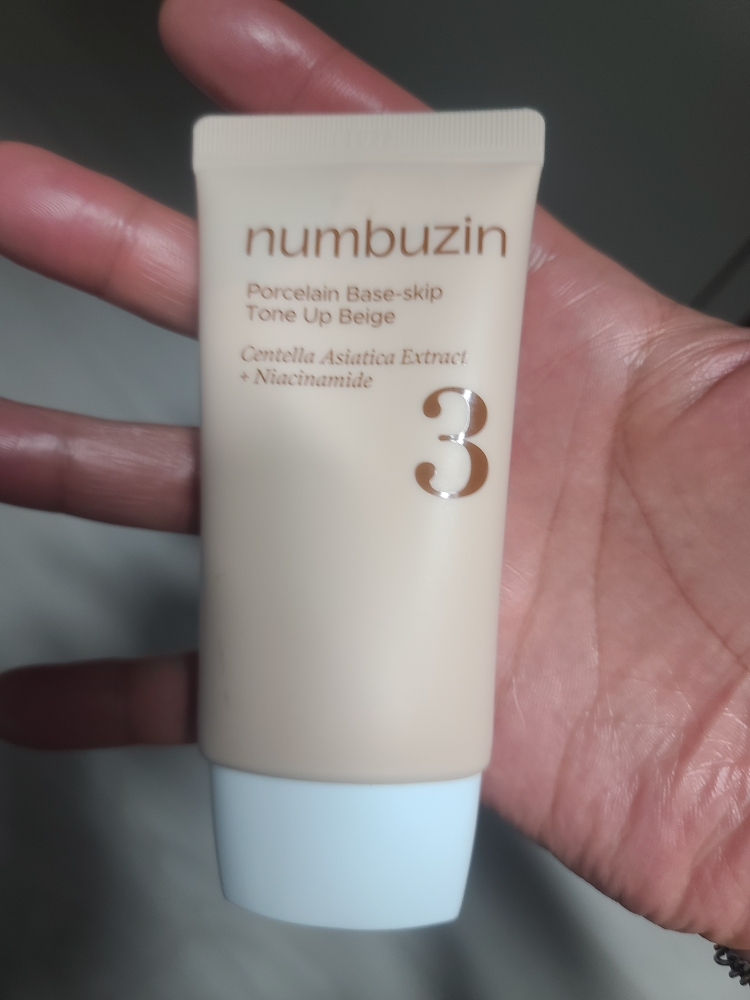넘버즈인 (numbuzin) 3번 도자기결 파데스킵 톤업베이지 [SPF50+/PA++++] review image