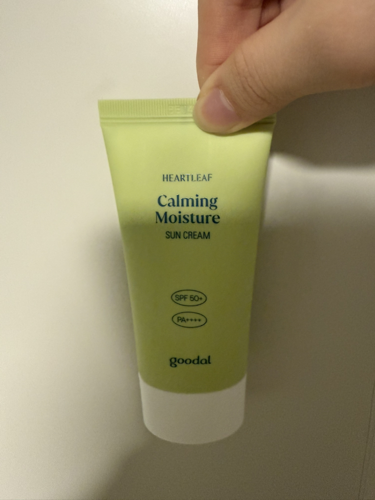 구달 (goodal) 맑은 어성초 진정 수분 선크림 [SPF50+/PA++++] review image