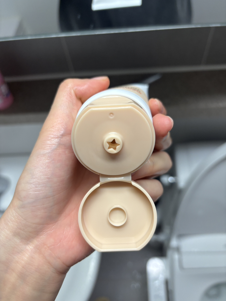 이즈앤트리 (IsNtree) 참마 비건 약산성 클렌저 review image