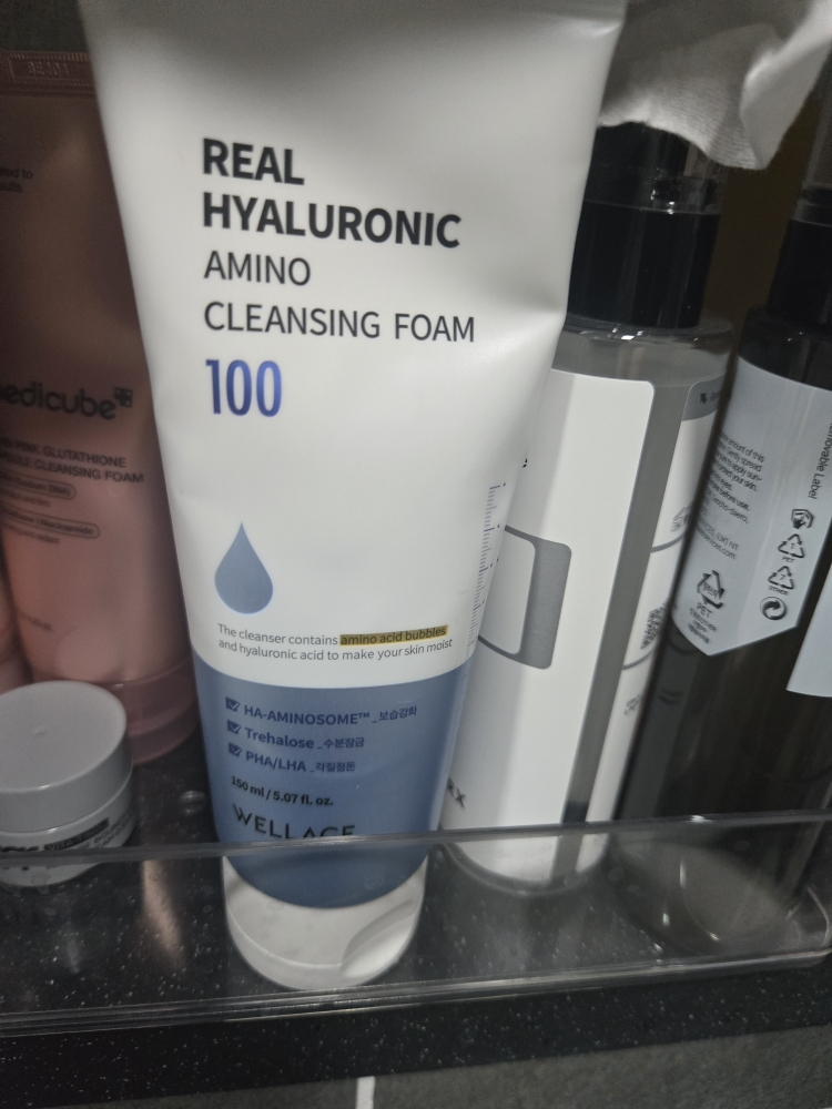 웰라쥬 (WELLAGE) 리얼 히알루로닉 아미노 클렌징 폼 review image