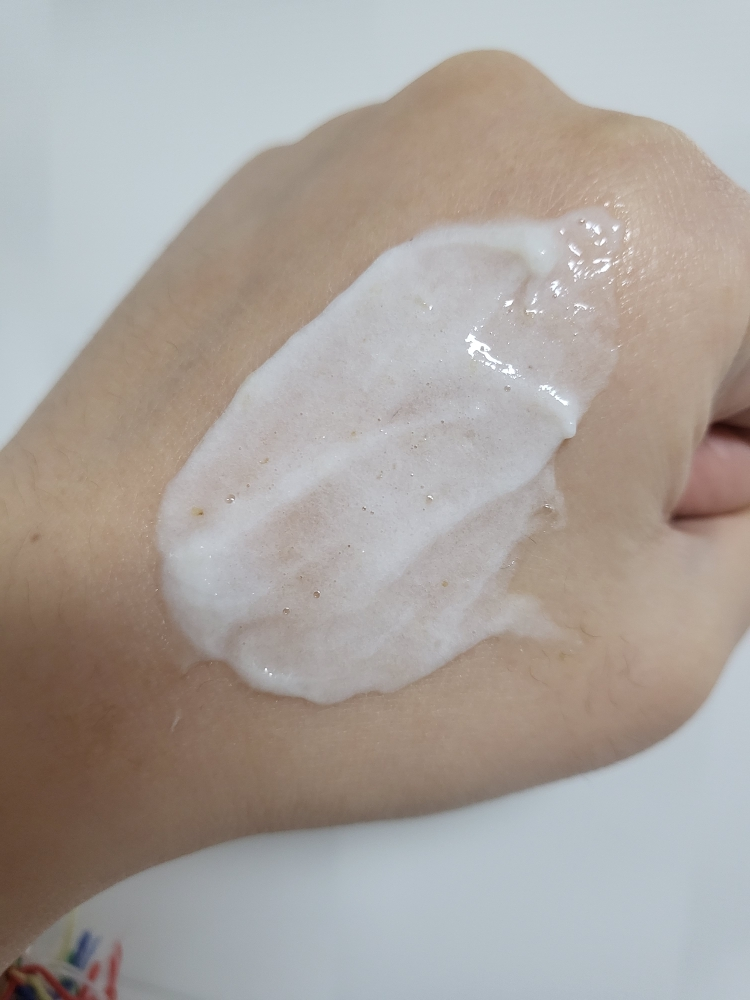 이즈앤트리 (IsNtree) 참마 비건 약산성 클렌저 review image