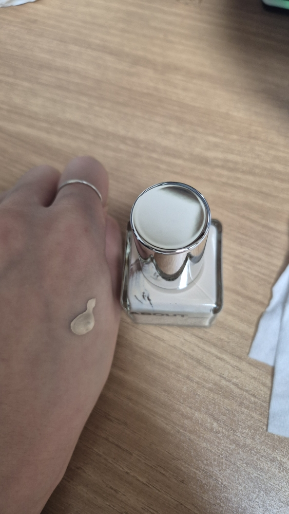 어바웃톤 (ABOUT_TONE.) 스킨 레이어 핏 파운데이션 [SPF30/PA++] [AT.21 웜라이트] review image