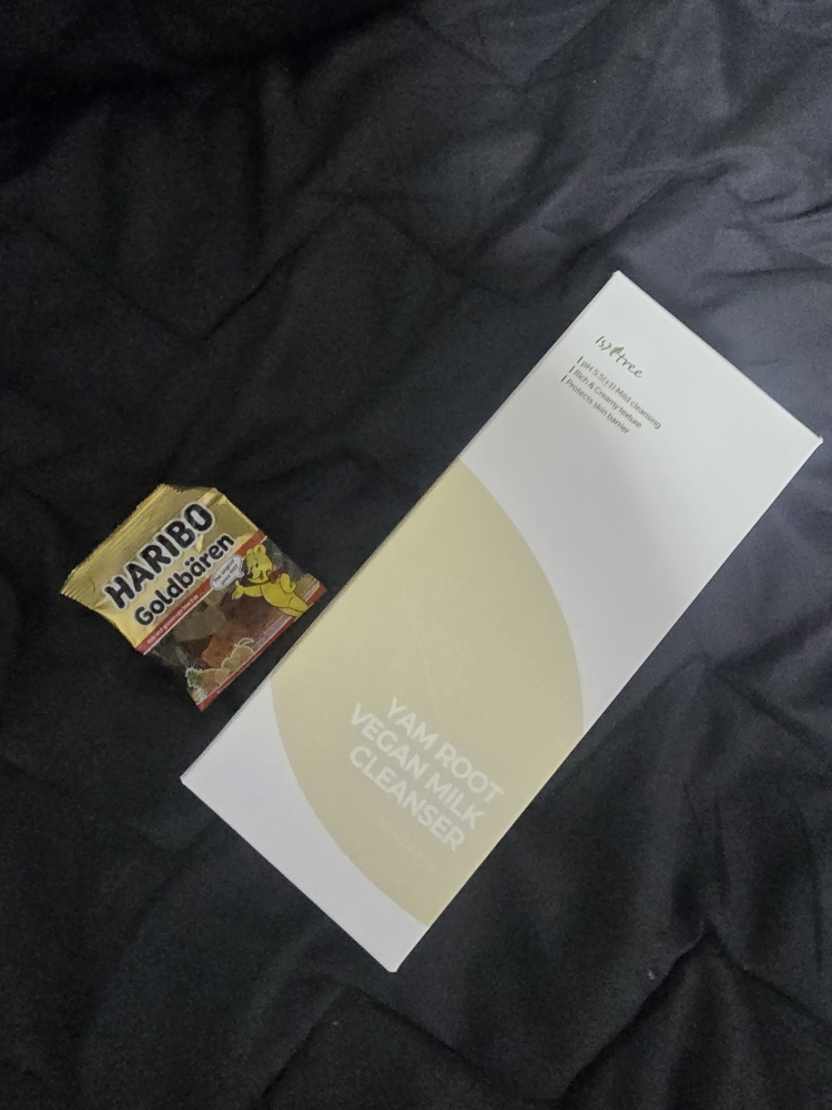 이즈앤트리 (IsNtree) 참마 비건 밀크 클렌저 review image