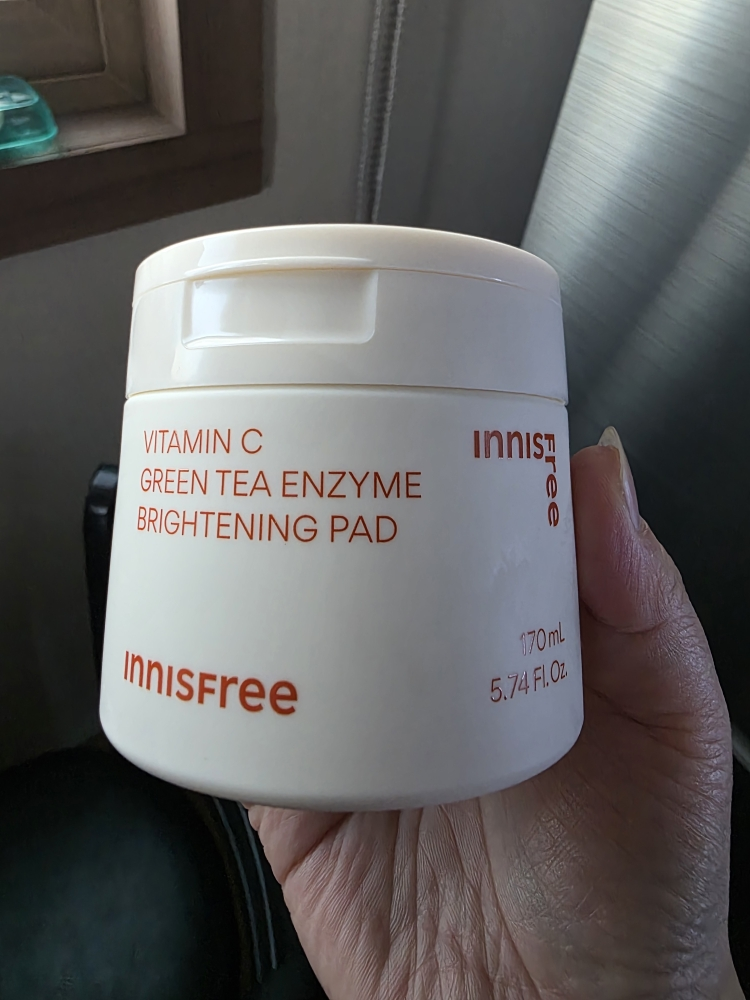 이니스프리 (INNISFREE) 비타C 그린티 엔자임 잡티 토닝 패드 review image