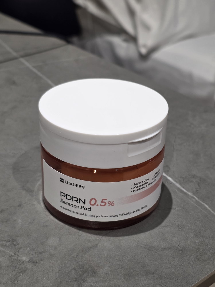 리더스 (LEADERS) PDRN 0.5% 에센스 패드 review image