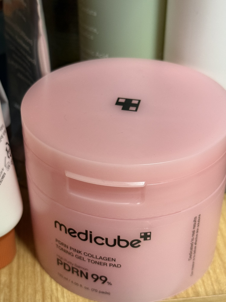 medicube PDRN Pink Collagen Toning Gel Toner Pad review image