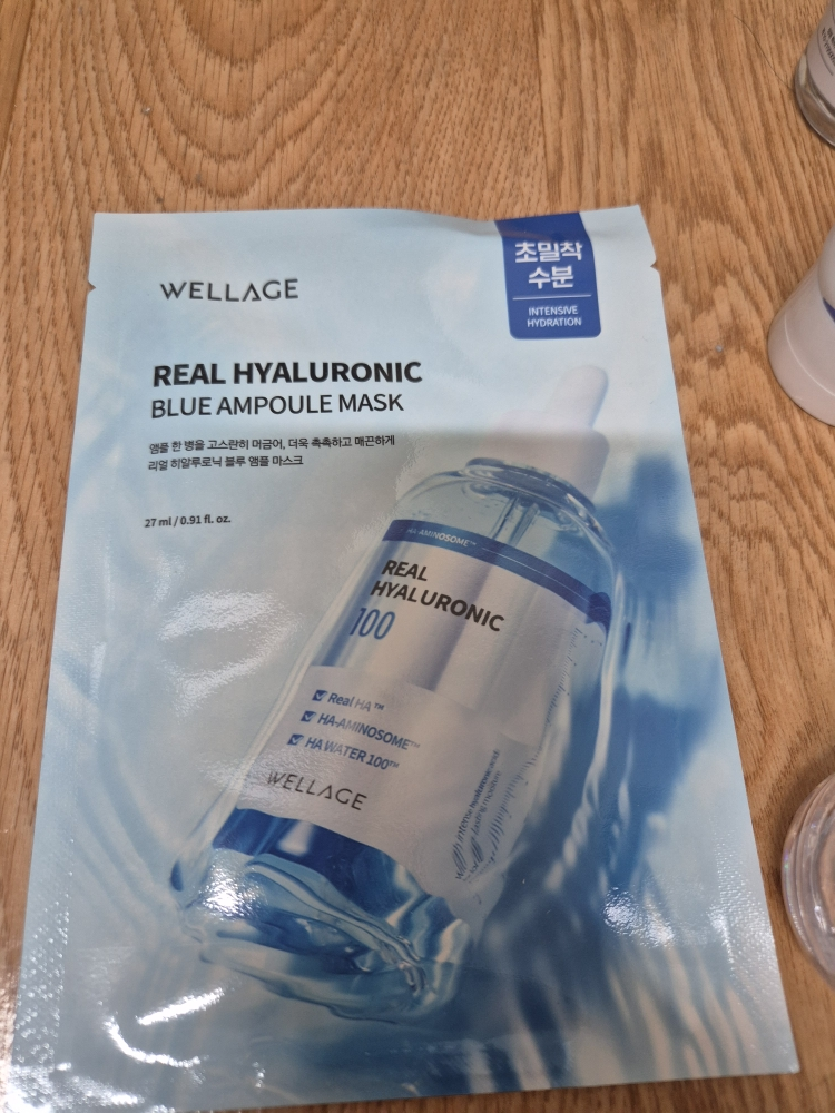 웰라쥬 (WELLAGE) 리얼 히알루로닉 블루 앰플 마스크 review image