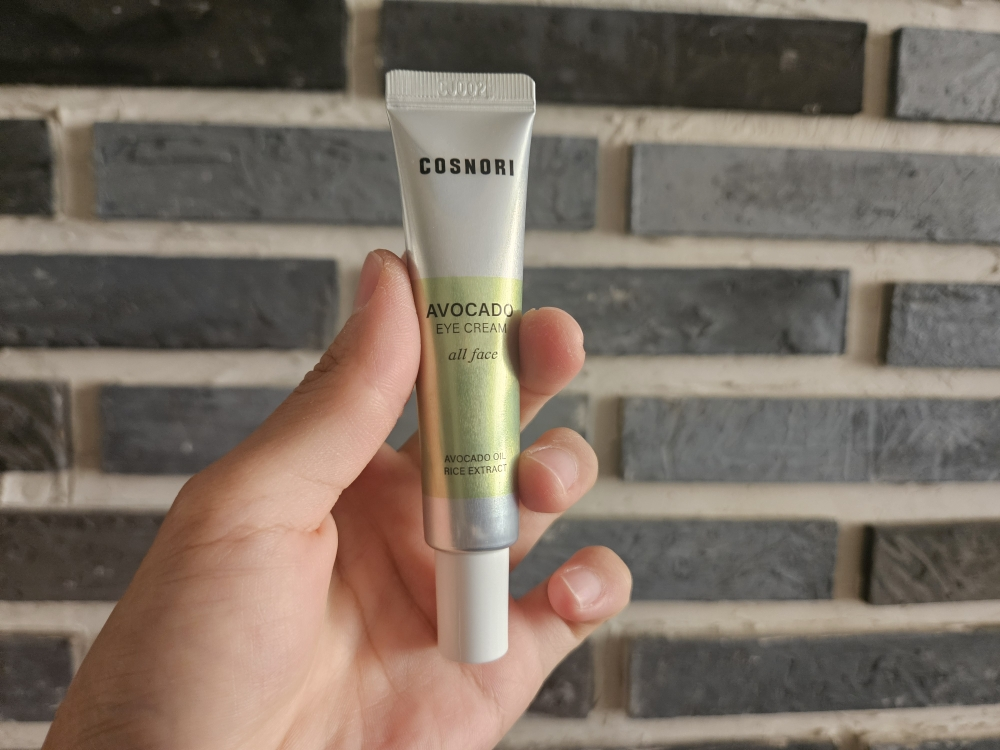COSNORI Crema de ojos de aguacate review image