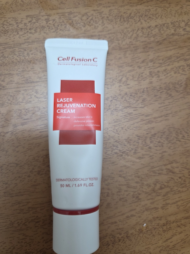秀肤生 激光嫩肤霜 review image