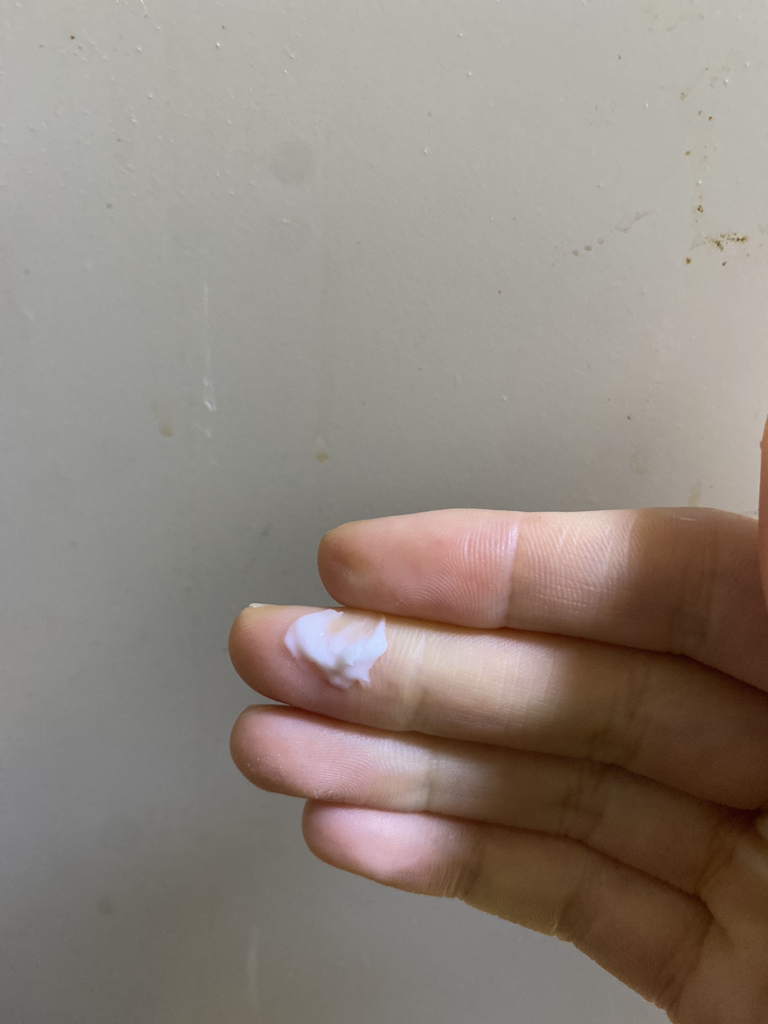 말콤 (MALCOM) FAP 3중 보습케어 바디로션 [#폐어&프리지아] review image