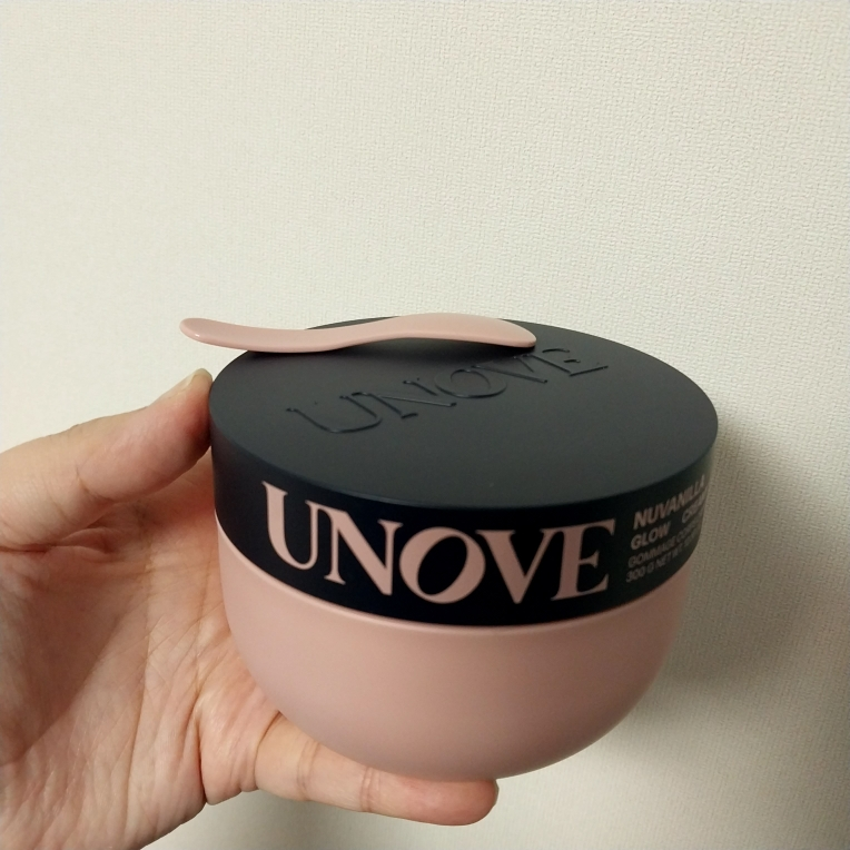 어노브 (UNOVE) 글로우 크리미 바디스크럽 누바닐라 review image