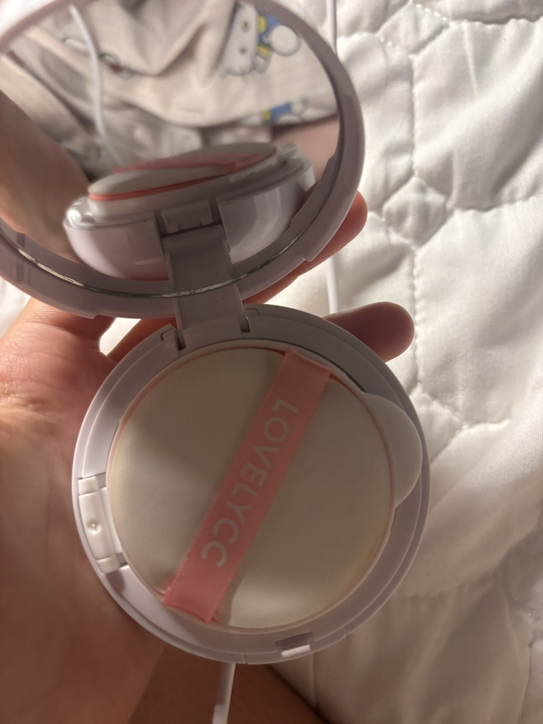 러블리씨씨 (LOVELYCC) 핑크 커버 에센스 선쿠션 [SPF50+/PA+++] [17호] review image