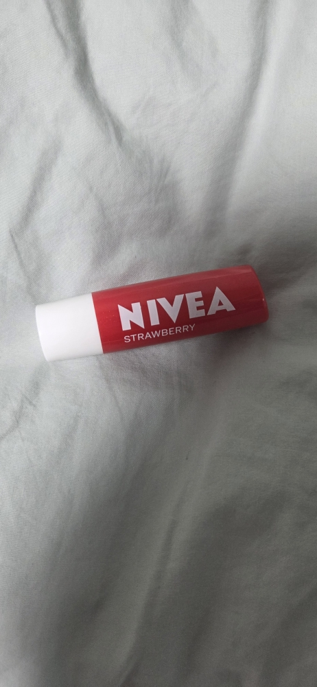 니베아 (NIVEA) 립케어 [스트로베리샤인] review image