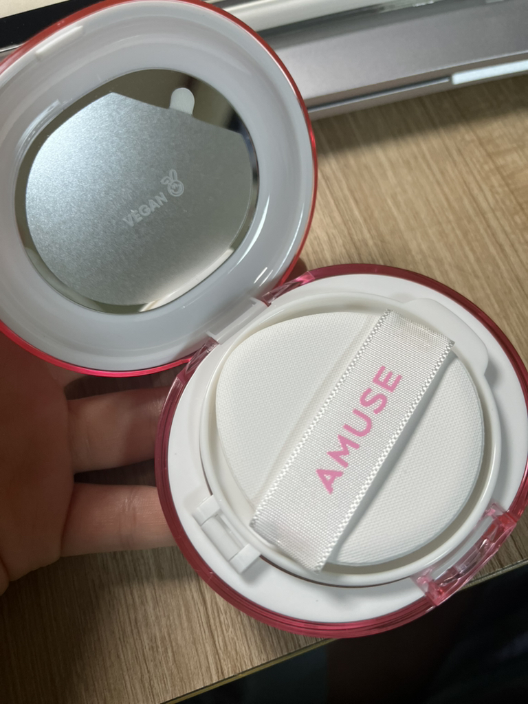 어뮤즈 (AMUSE) 세라믹 스킨 퍼펙터 쿠션 [SPF40/PA++] [01 포슬린] review image