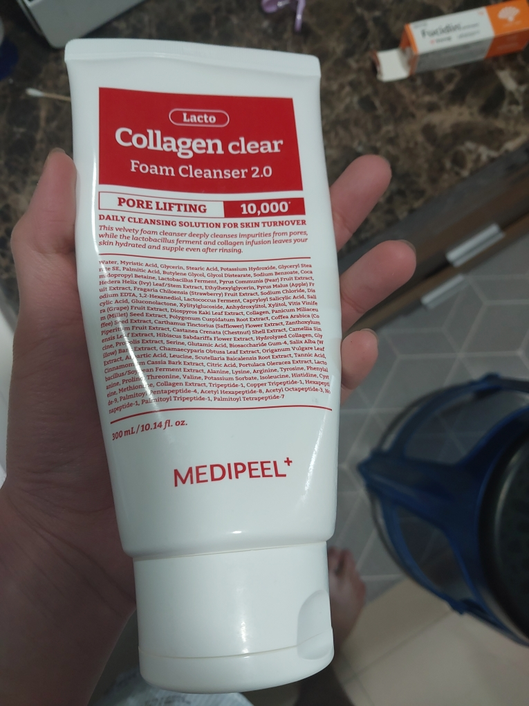 메디필 (MEDIPEEL) 레드 락토 콜라겐 클리어 폼 클렌저 2.0 review image