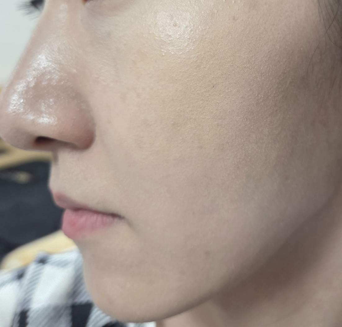 헤라 (HERA) 블랙 쿠션 파운데이션 [SPF34/PA++] [17N1 아이보리] review image