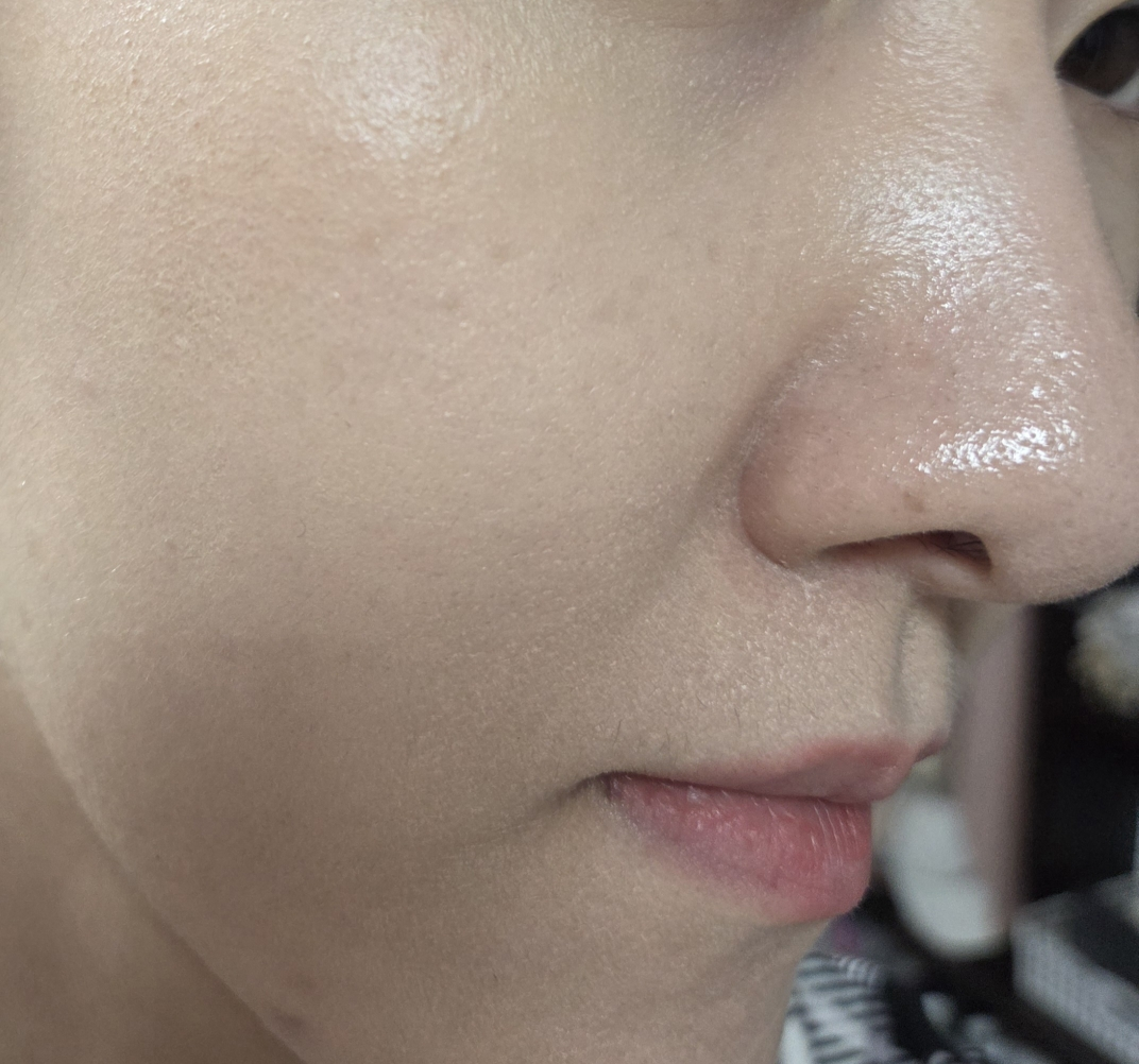 헤라 (HERA) 블랙 쿠션 파운데이션 [SPF34/PA++] [17N1 아이보리] review image