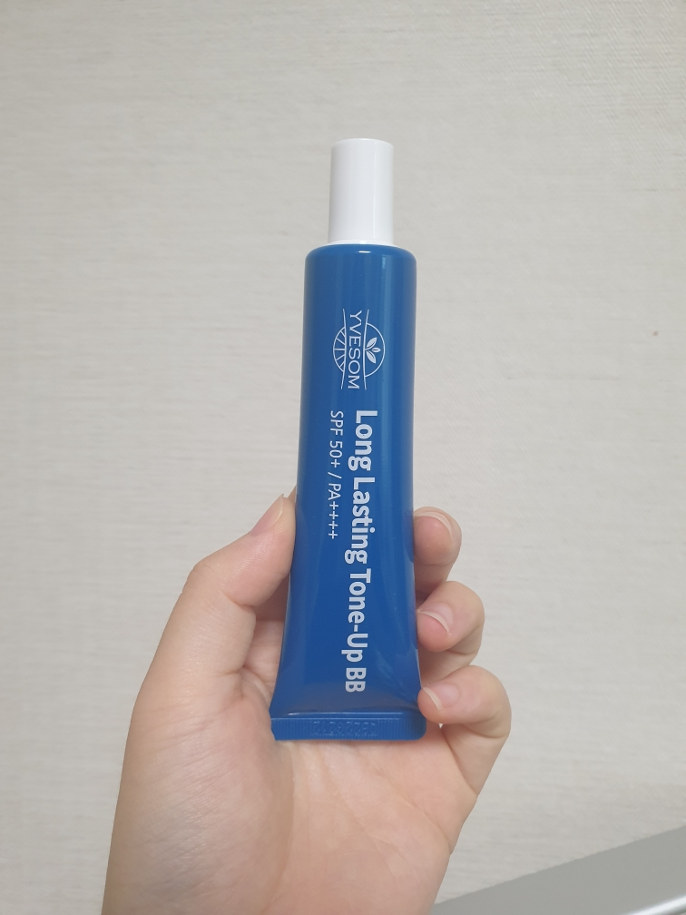 입솜 (YVESOM) 롱래스팅 톤업 비비 [SPF50+/PA++++] review image