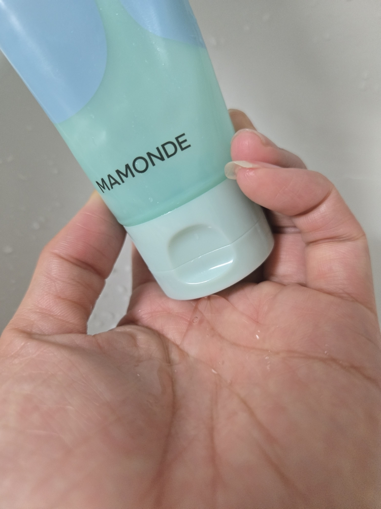 마몽드 (Mamonde) 어메이징 딥 민트 클렌징폼 review image
