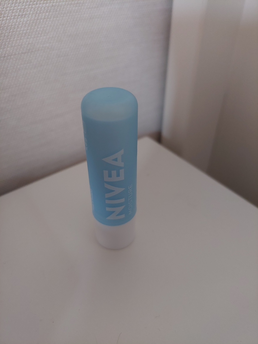 니베아 (NIVEA) 립케어 립밤 [모이스춰] review image