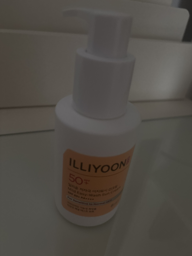 일리윤 (ILLIYOON) 저자극 이지워시 선크림 [SPF50+/PA++++] review image