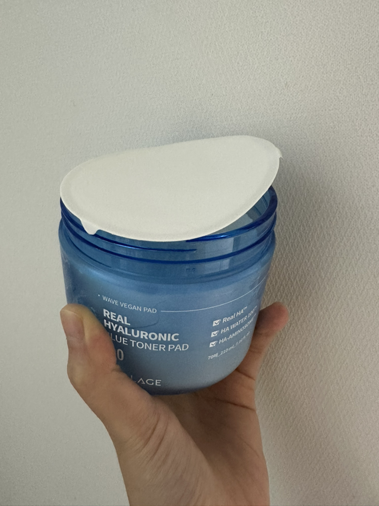 웰라쥬 (WELLAGE) 리얼 히알루로닉 블루 토너 패드 review image