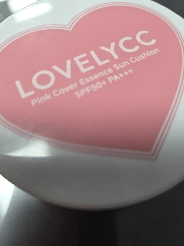 러블리씨씨 (LOVELYCC) 핑크 커버 에센스 선쿠션 [SPF50+/PA+++] [17호] review image