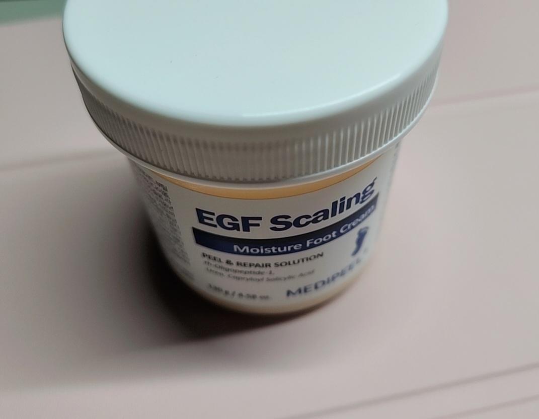 메디필 (MEDIPEEL) EGF 스케일링 모이스처 풋 크림 review image
