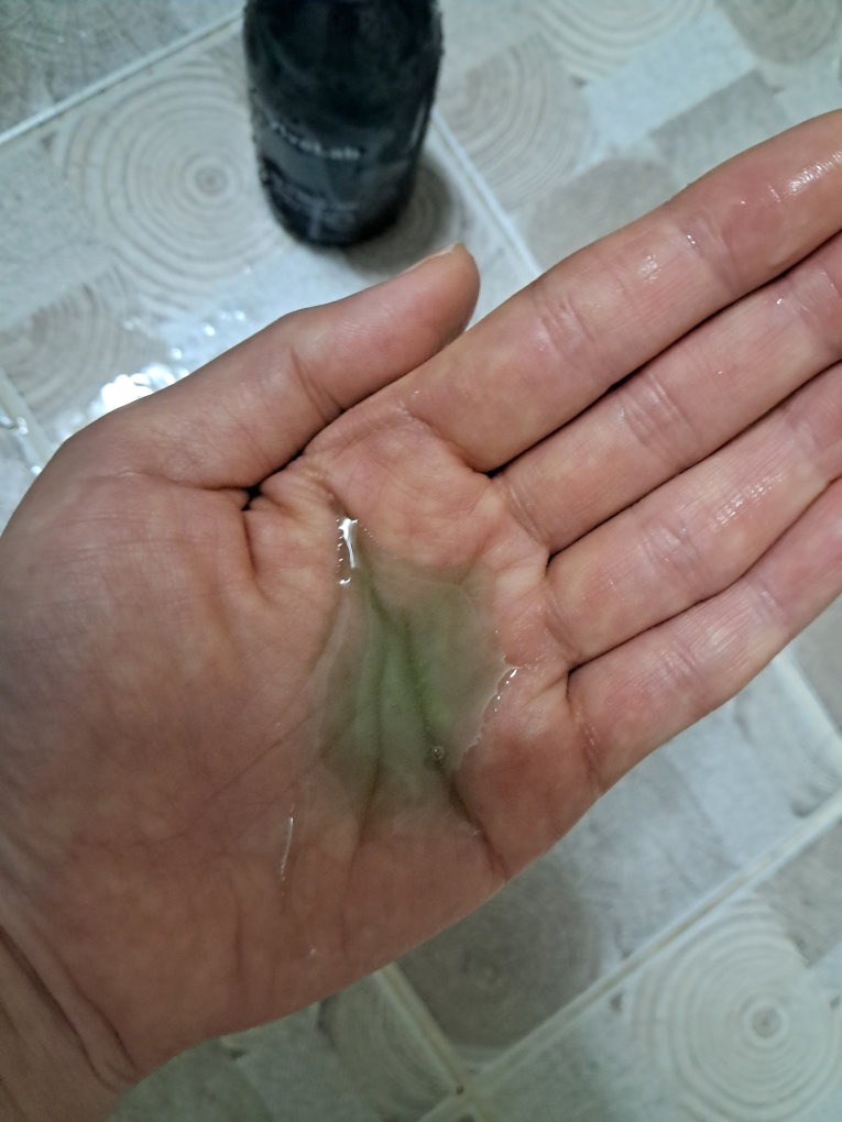 ViveLab Levi's Solution 防脱发头皮洗发水 review image