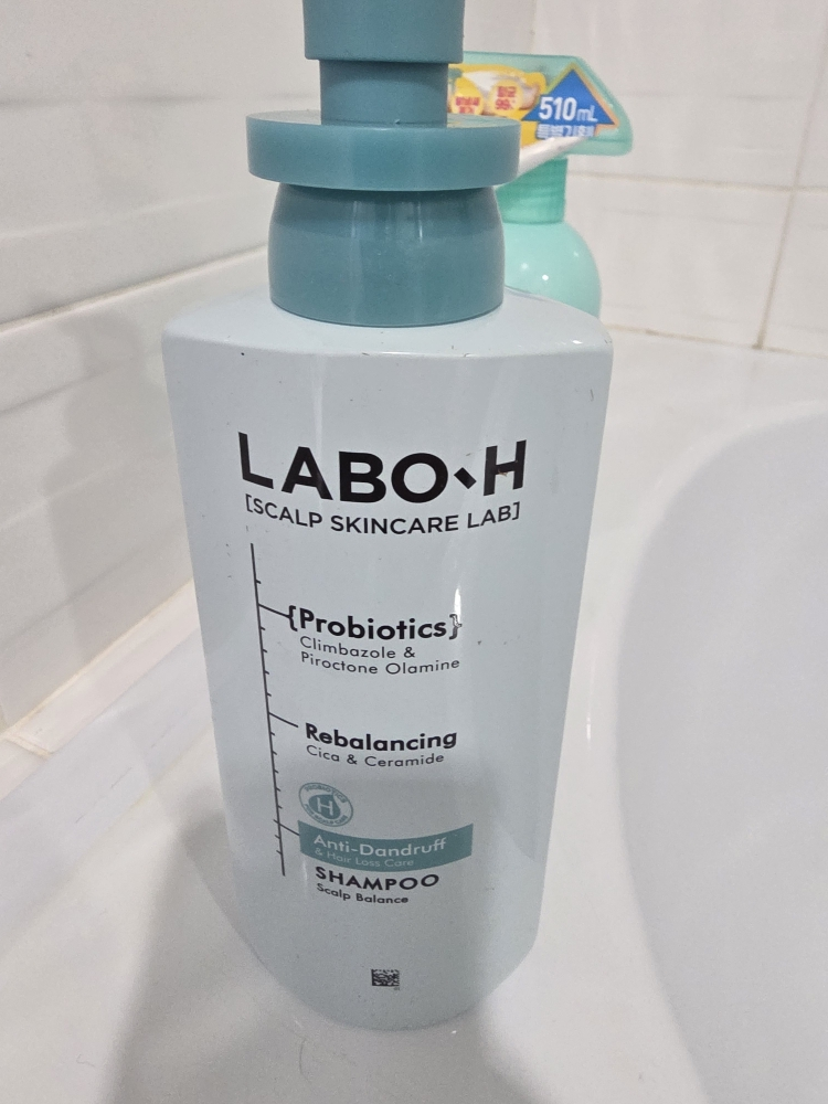 LABO-H Dandruff Clinic Champú Anticaída review image