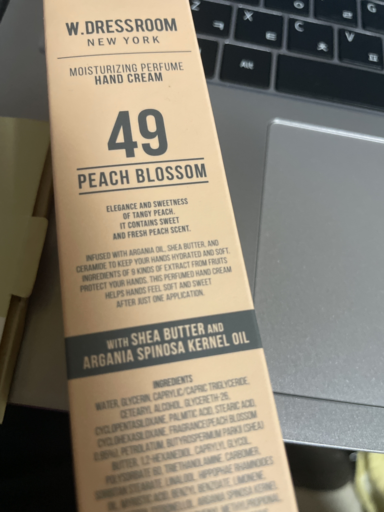 더블유드레스룸 (W.DRESSROOM) 퍼퓸 핸드크림 [No.49 피치블러썸] review image