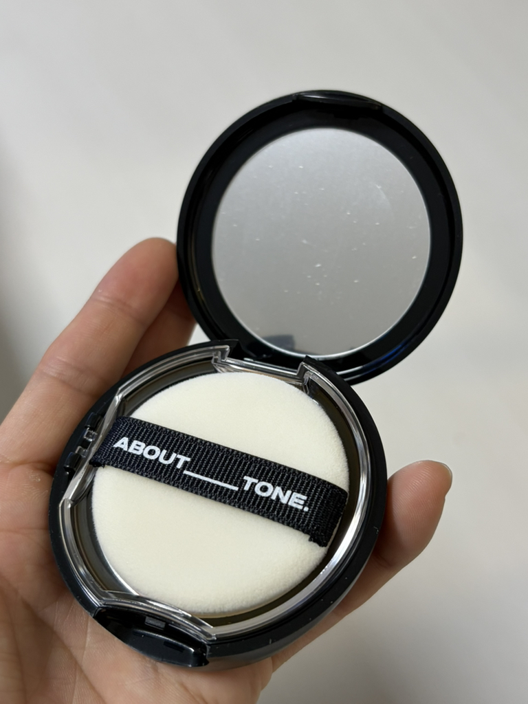 ABOUT_TONE. Pacto de polvo borroso [02 Light] review image