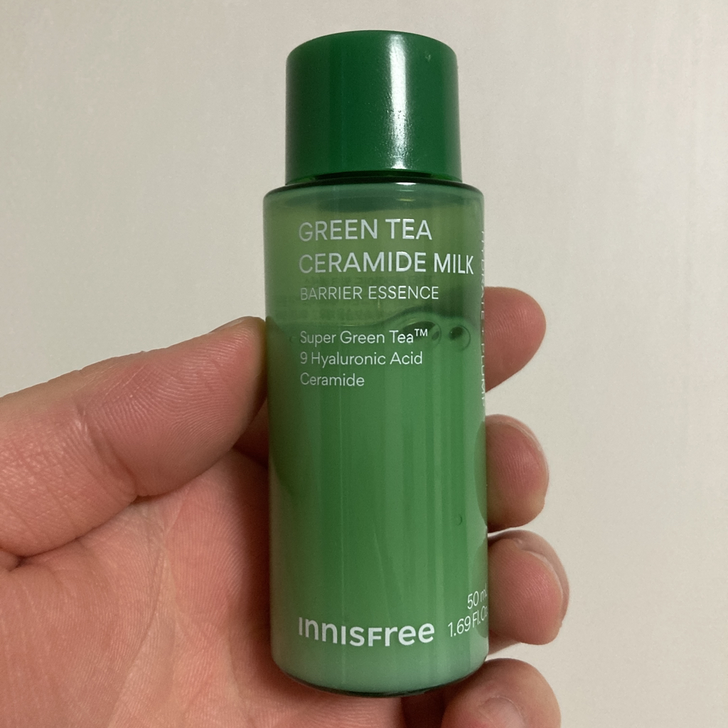 INNISFREE Esencia hidratante de leche de té verde review image