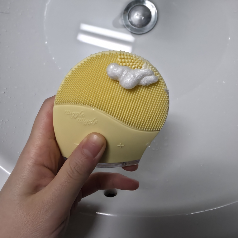 메디필 (MEDIPEEL) 레드 락토 콜라겐 클리어 폼 클렌저 2.0 review image