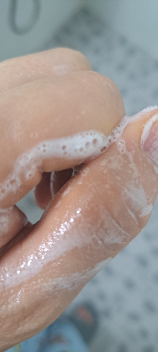 앰플엔 (AMPLE:N) 히알루론샷 버블 클렌저 review image