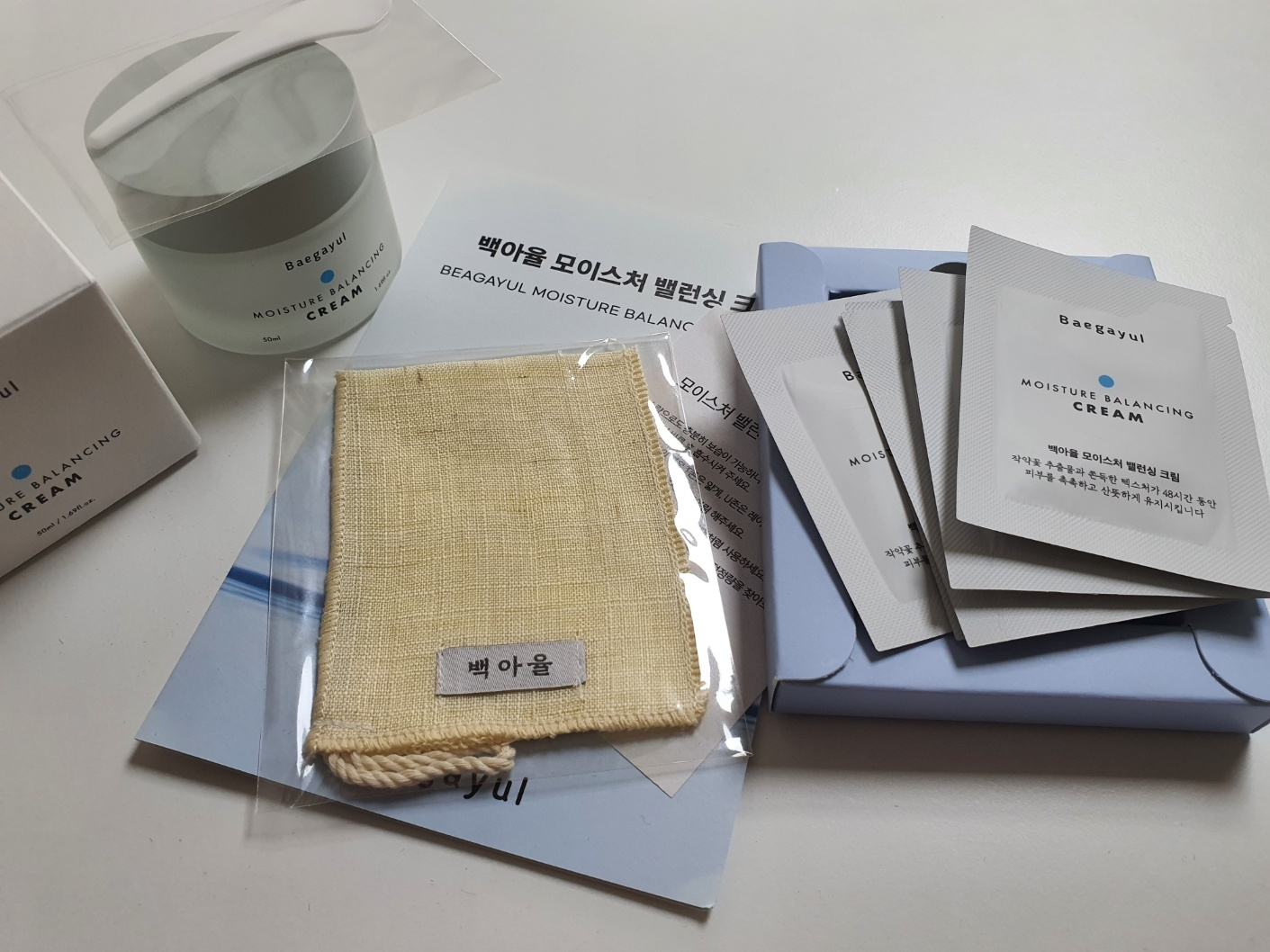 백아율 (Baegayul) 모이스처 밸런싱 크림 review image