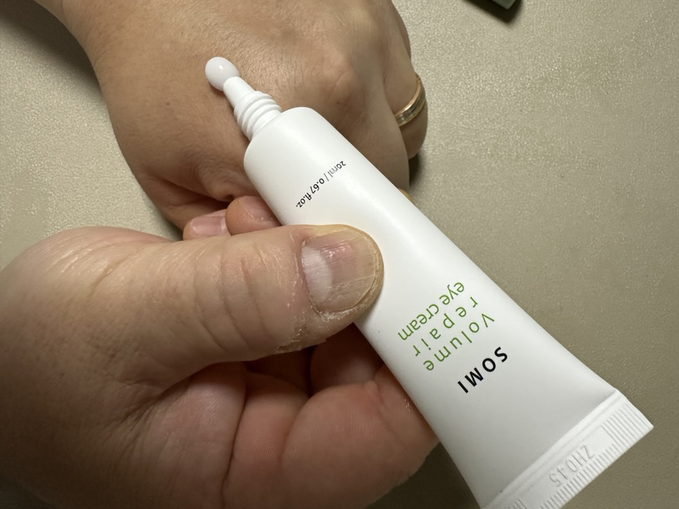 SOMI Contorno de ojos Volume Repair review image