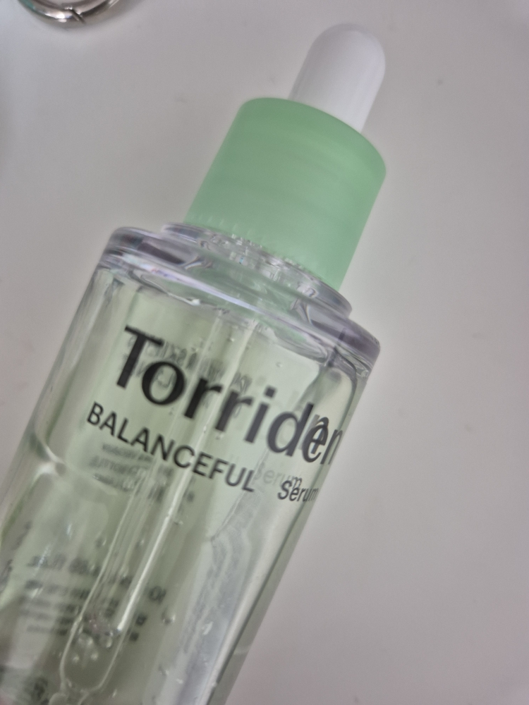 토리든 (Torriden) 밸런스풀 시카 컨트롤 세럼 review image