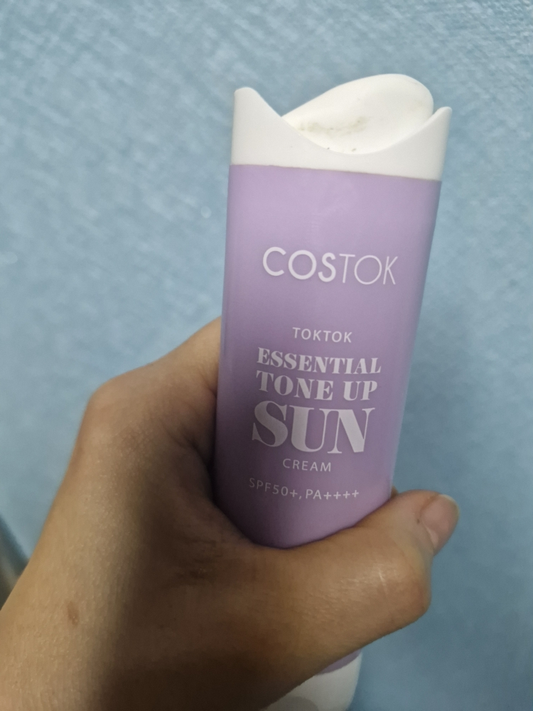 코스톡 (COSTOK) 톡톡 에센셜 톤업 선크림 [SPF50+/PA++++] review image