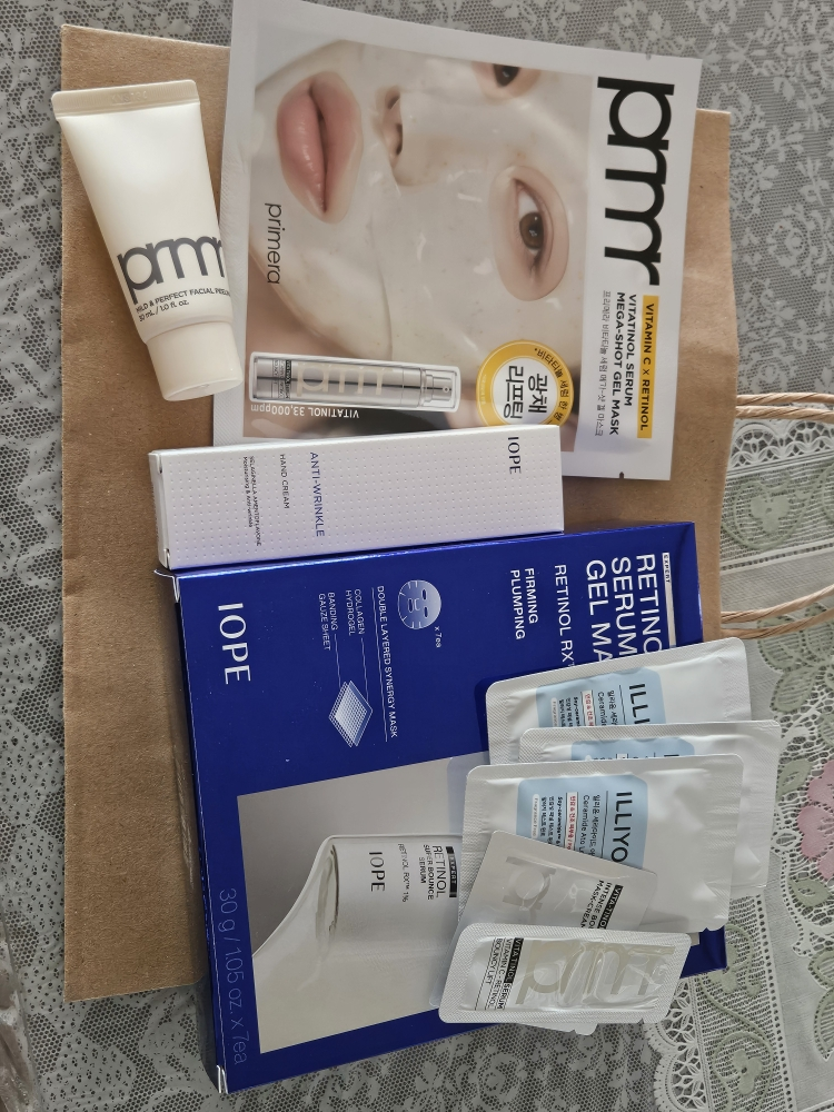 아이오페 (IOPE) 레티놀 세럼 인 겔 마스크 review image