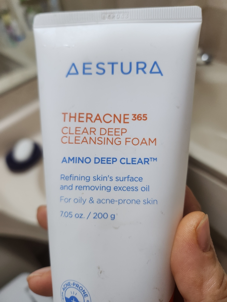 에스트라 (AESTURA) 테라크네 365 클리어 딥 클렌징 폼 review image